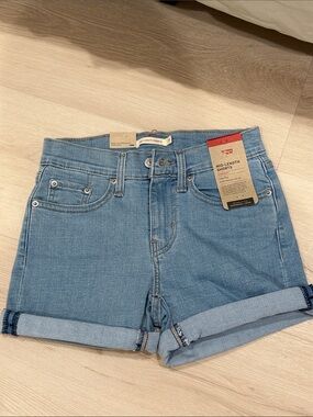 Levi's Light Blue Women's Mid-Length Denim Shorts | Size 24